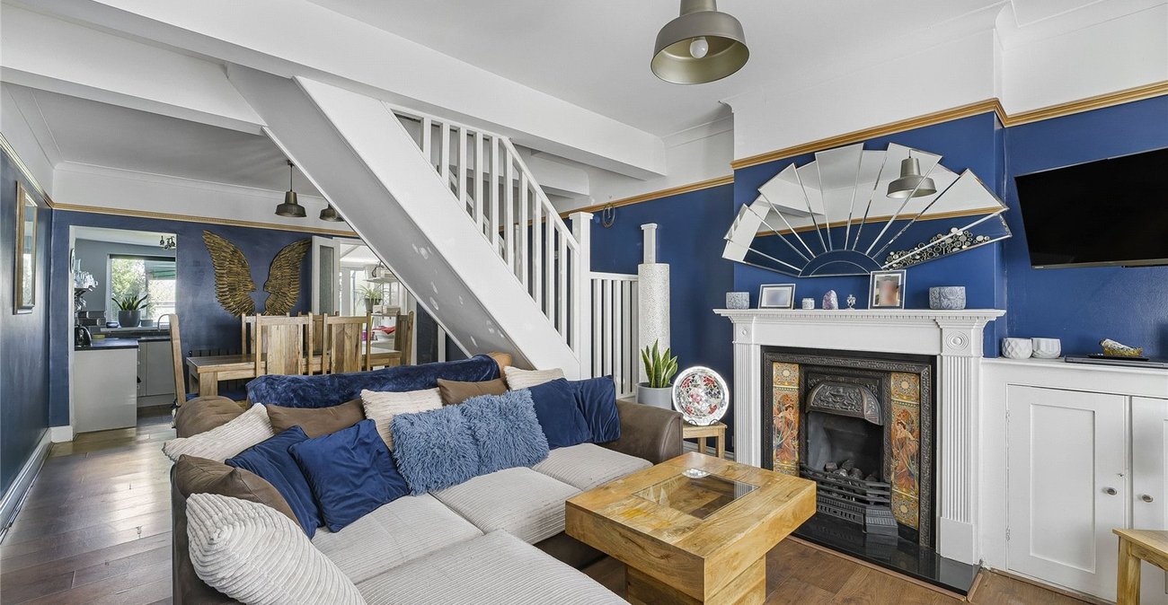 2 bedroom house for sale in Swanscombe | Robinson Jackson