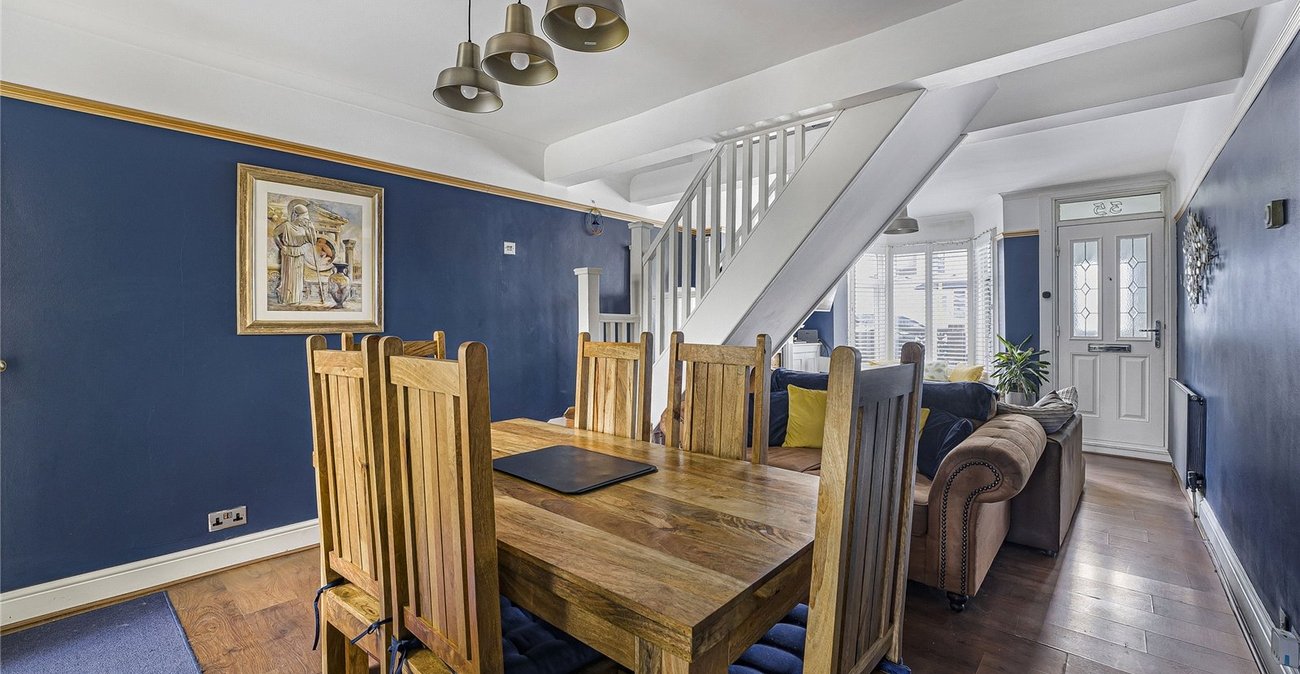 2 bedroom house for sale in Swanscombe | Robinson Jackson
