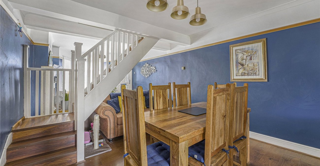 2 bedroom house for sale in Swanscombe | Robinson Jackson