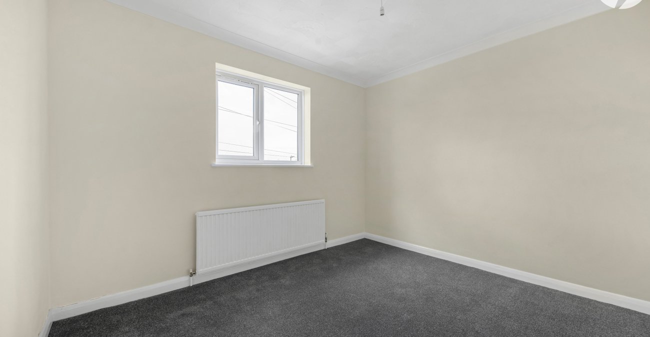 2 bedroom house for sale in Swanscombe | Robinson Jackson