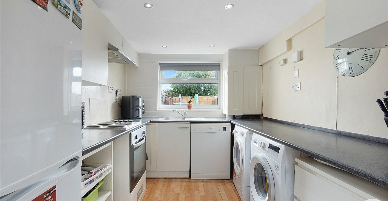 2 bedroom house for sale in Swanscombe | Robinson Jackson