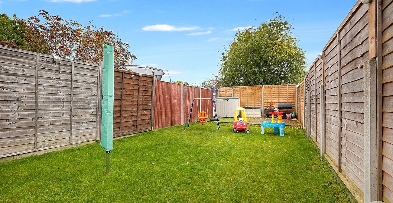 2 bedroom house for sale in Swanscombe | Robinson Jackson