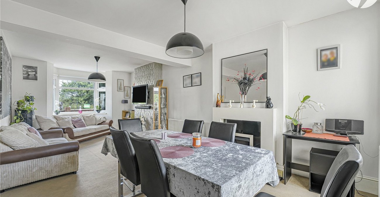 3 bedroom house for sale in Swanscombe | Robinson Jackson