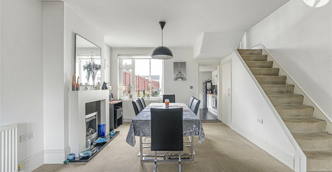 3 bedroom house for sale in Swanscombe | Robinson Jackson