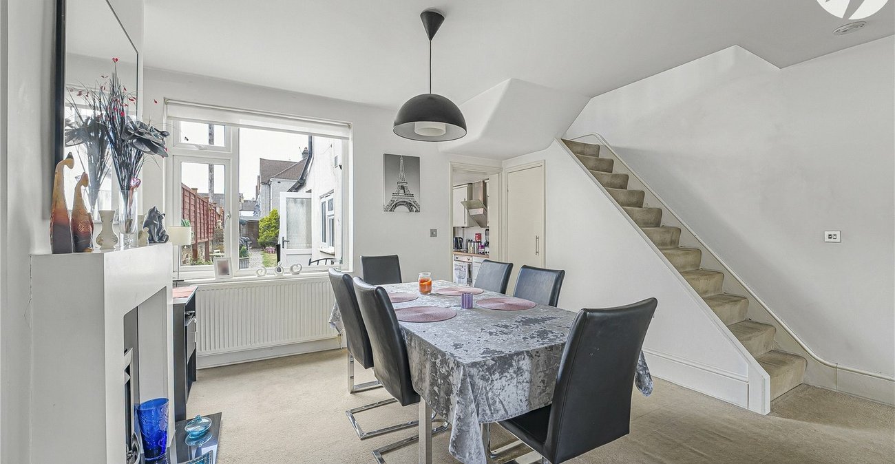 3 bedroom house for sale in Swanscombe | Robinson Jackson