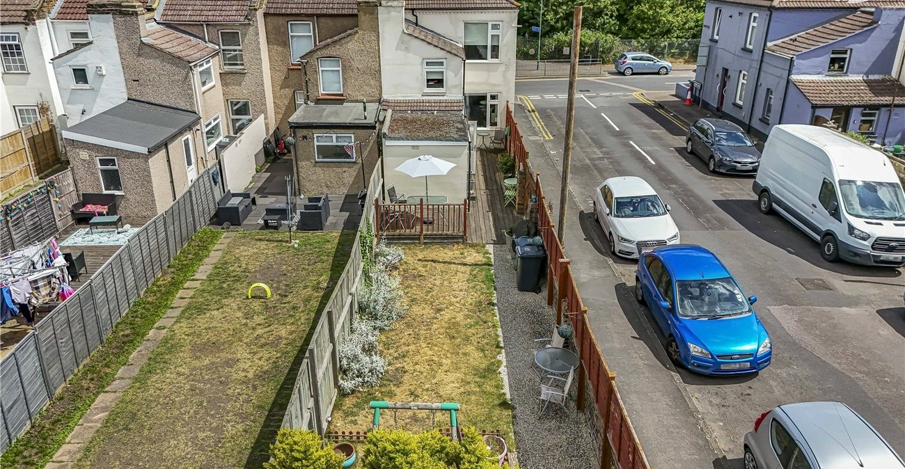 3 bedroom house for sale in Swanscombe | Robinson Jackson