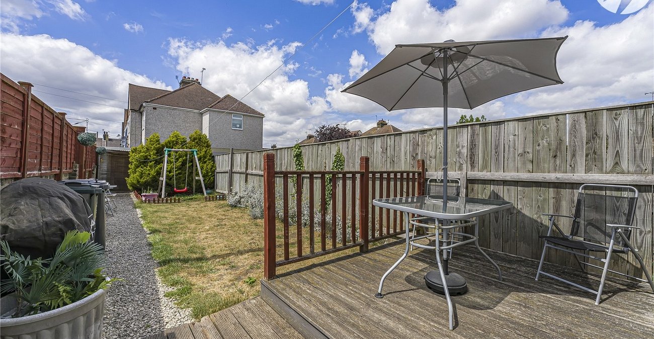 3 bedroom house for sale in Swanscombe | Robinson Jackson
