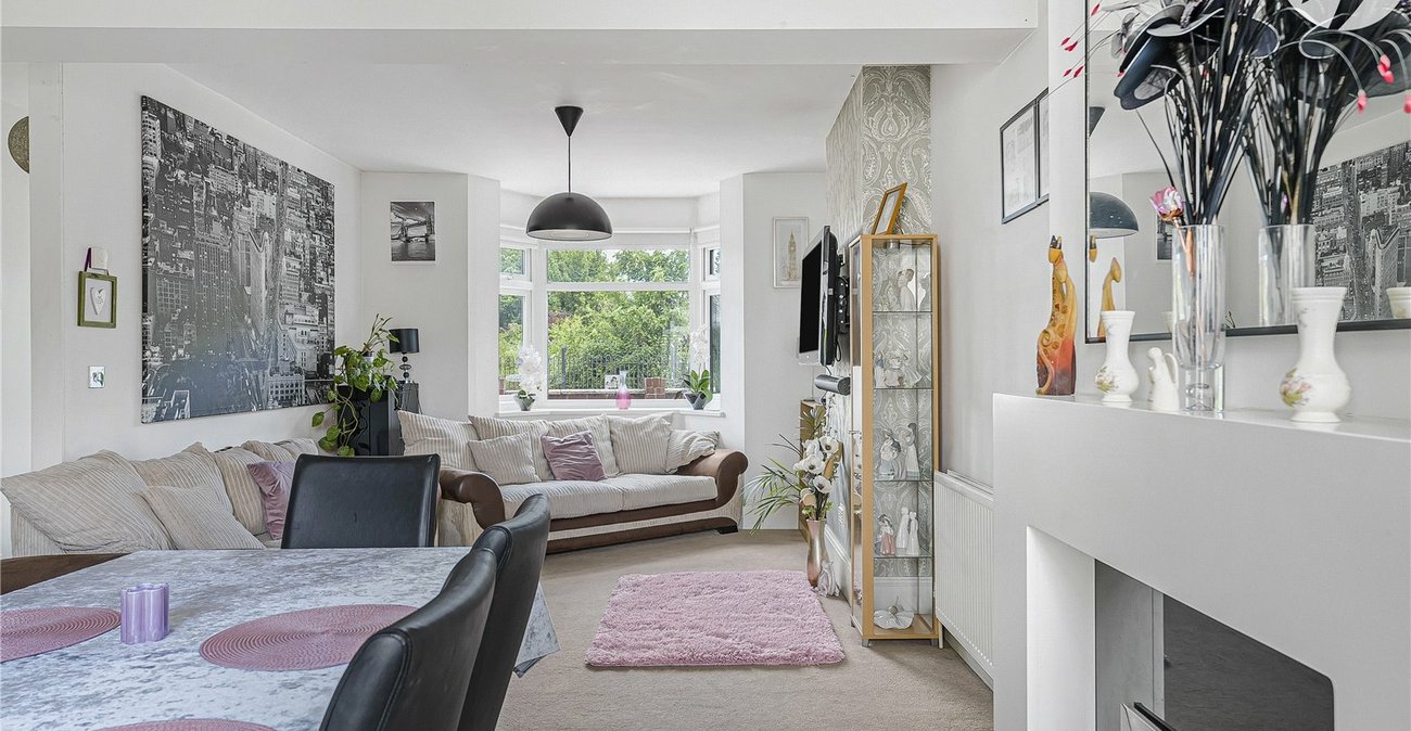 3 bedroom house for sale in Swanscombe | Robinson Jackson