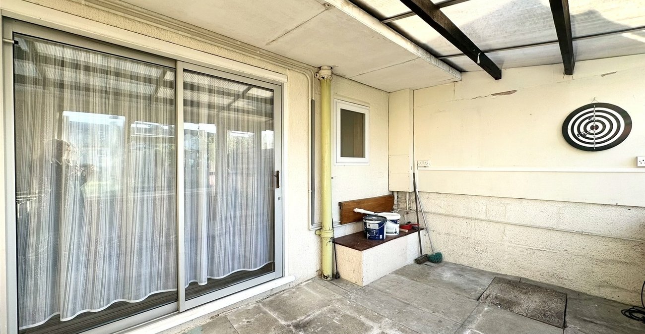 3 bedroom house for sale in Swanscombe | Robinson Jackson