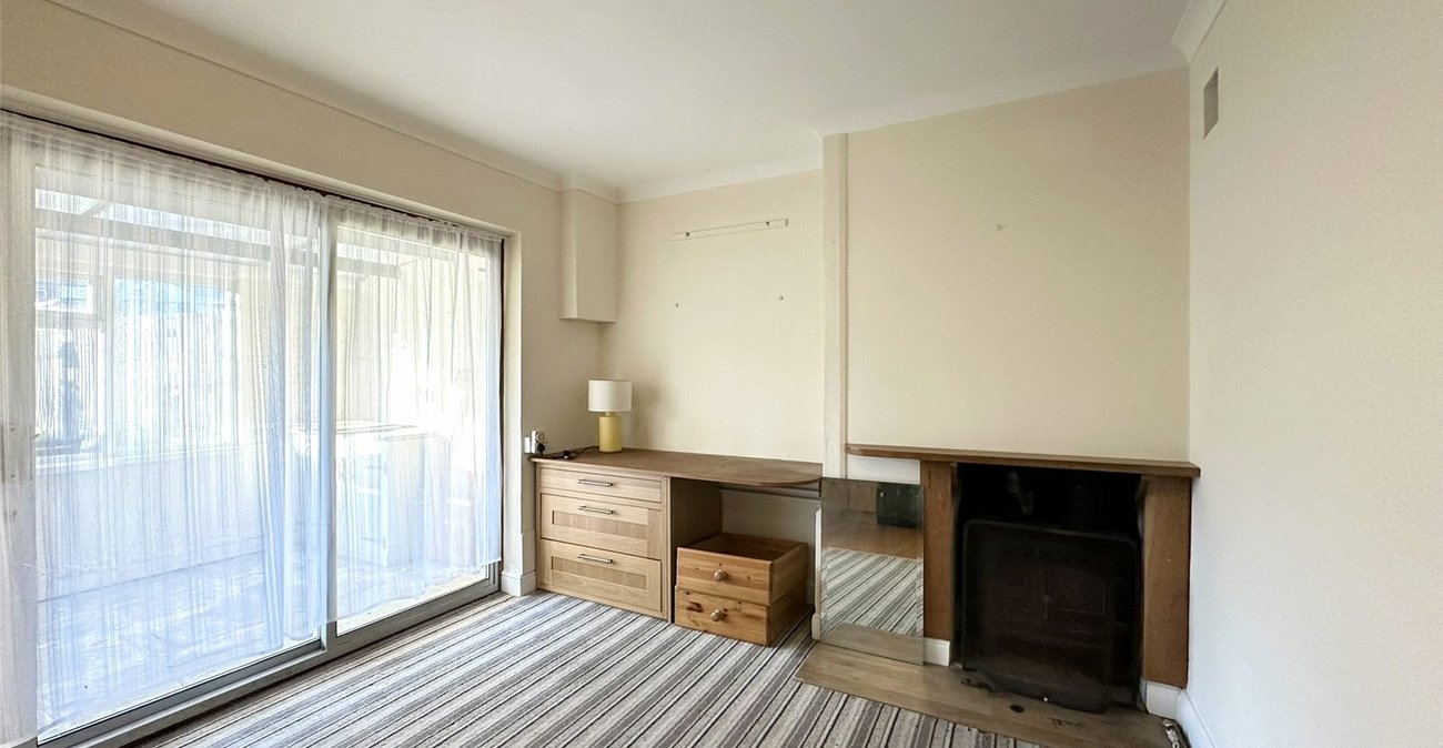 3 bedroom house for sale in Swanscombe | Robinson Jackson