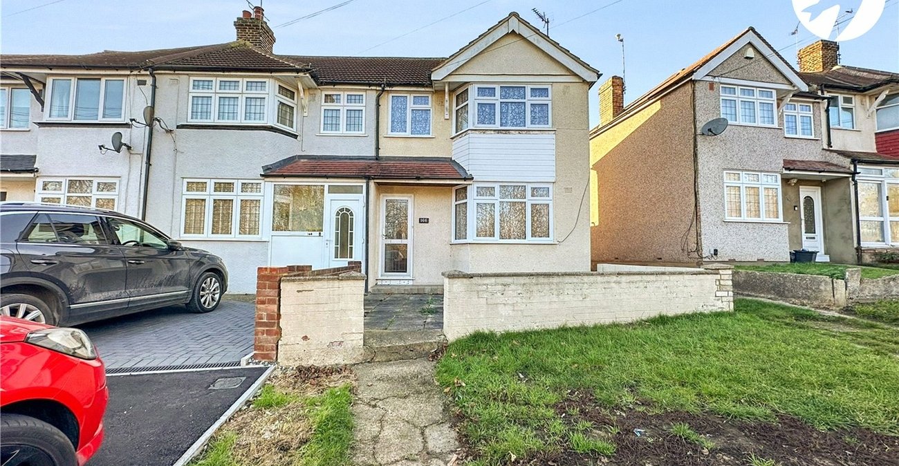 3 bedroom house for sale in Swanscombe | Robinson Jackson