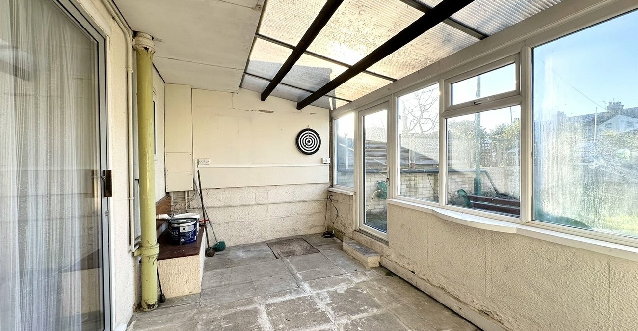 3 bedroom house for sale in Swanscombe | Robinson Jackson