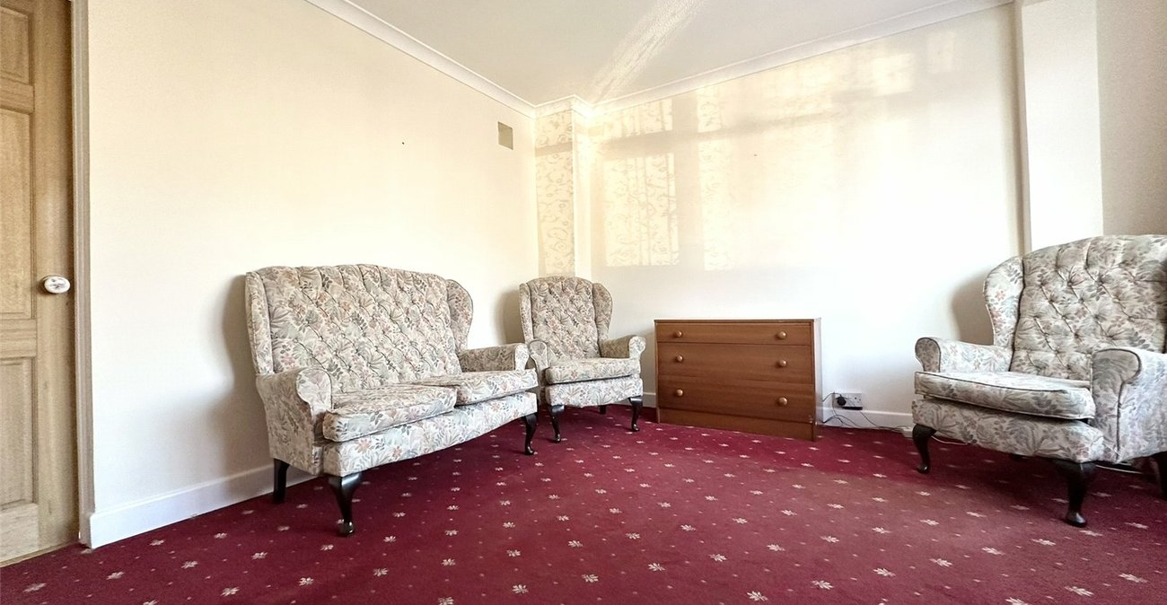 3 bedroom house for sale in Swanscombe | Robinson Jackson