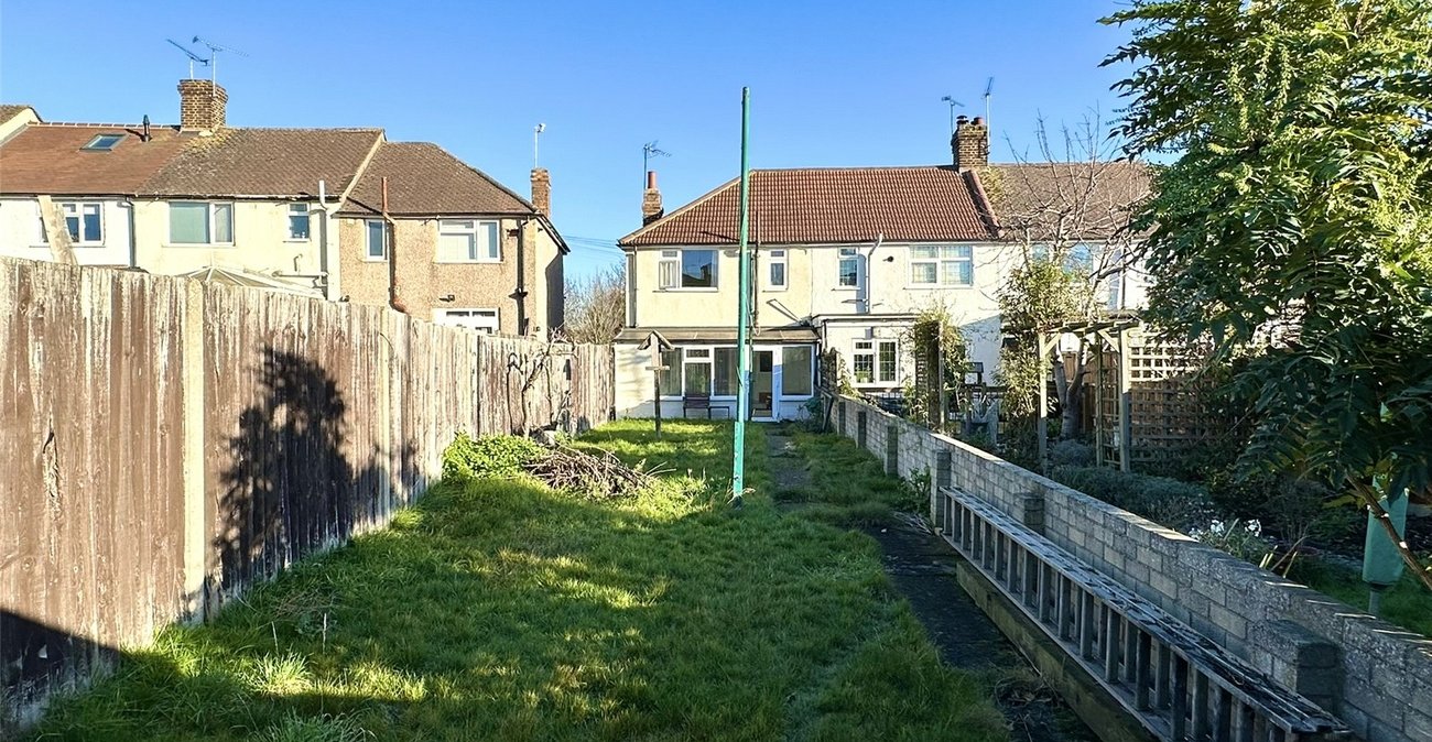 3 bedroom house for sale in Swanscombe | Robinson Jackson