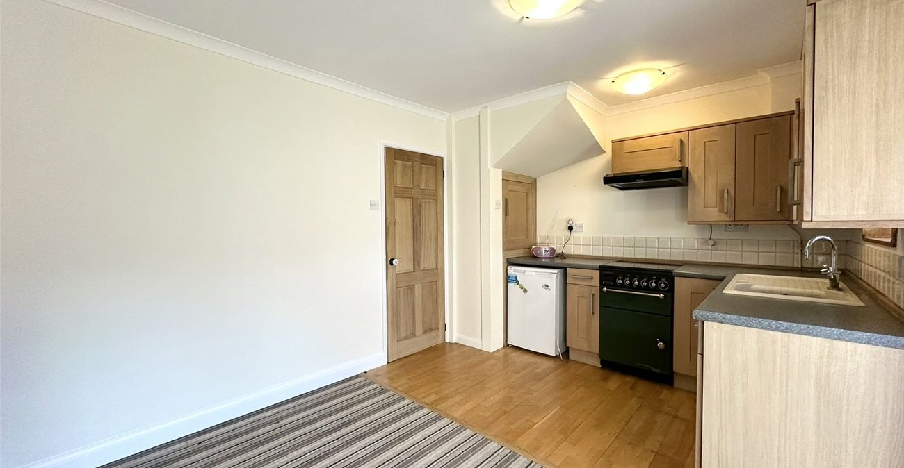 3 bedroom house for sale in Swanscombe | Robinson Jackson