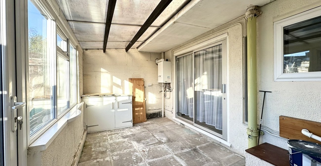 3 bedroom house for sale in Swanscombe | Robinson Jackson