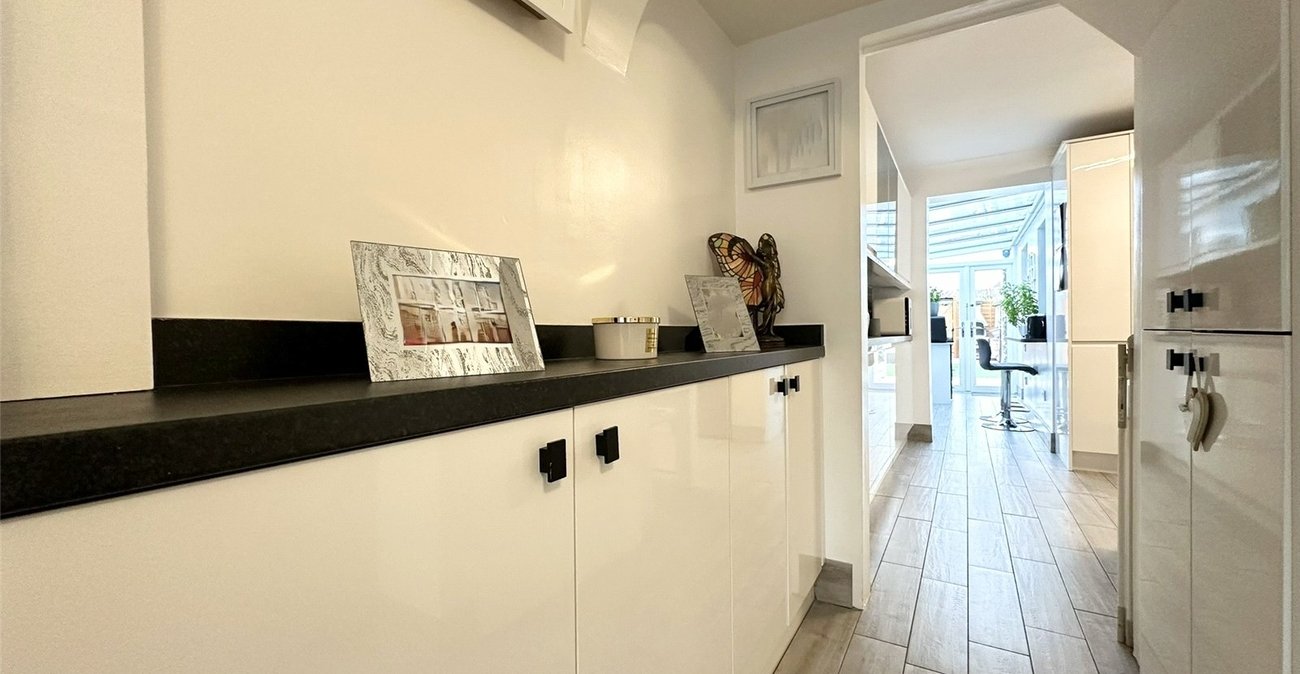 2 bedroom house for sale in Swanscombe | Robinson Jackson