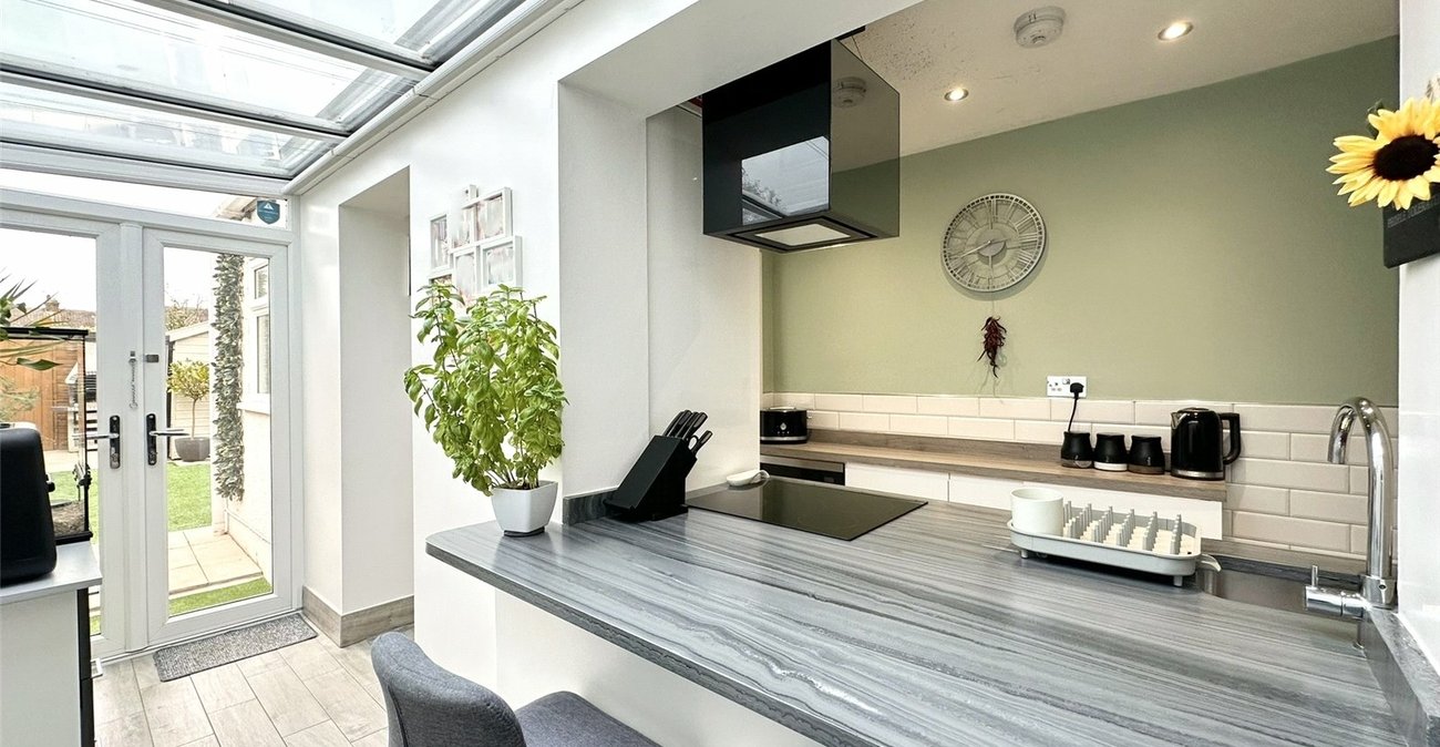 2 bedroom house for sale in Swanscombe | Robinson Jackson