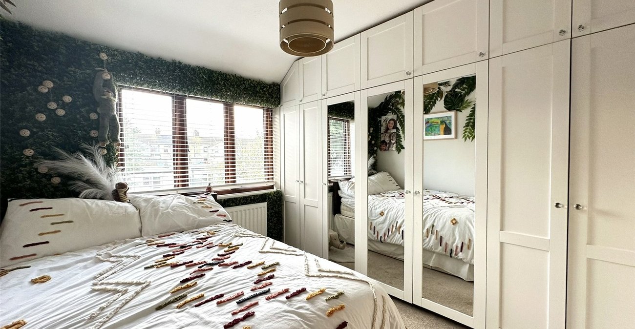 3 bedroom house for sale in Swanscombe | Robinson Jackson