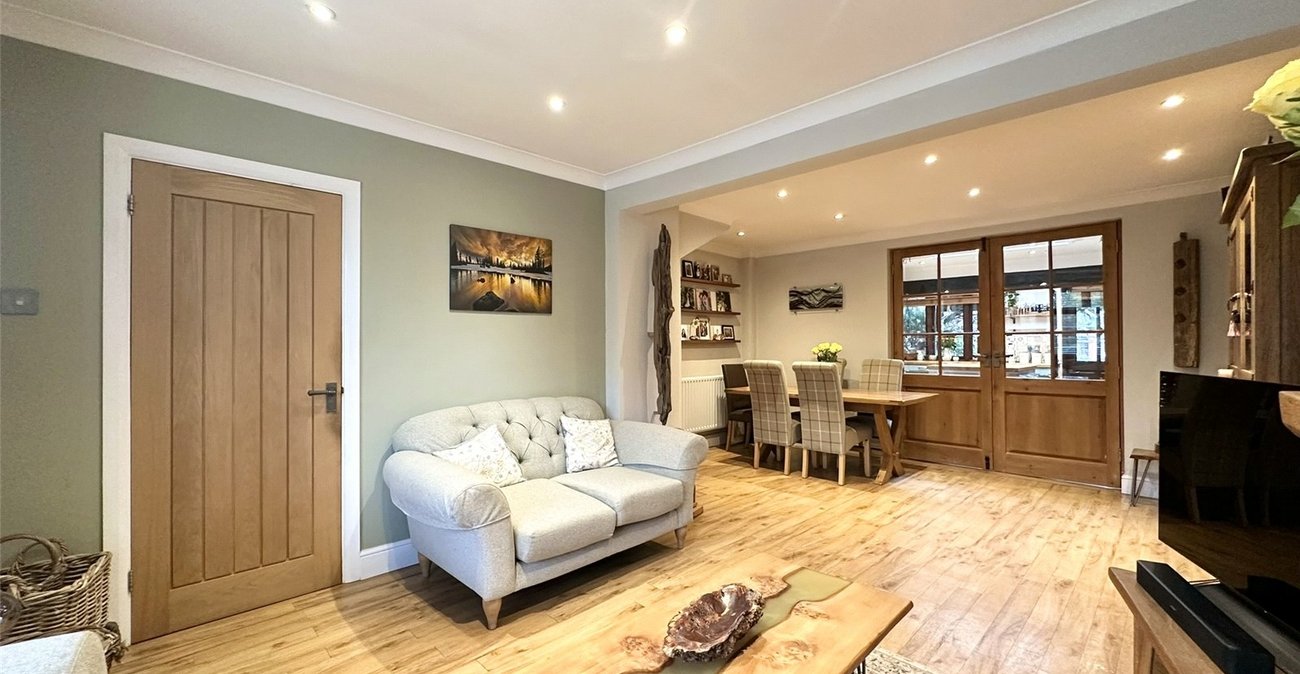 3 bedroom house for sale in Swanscombe | Robinson Jackson