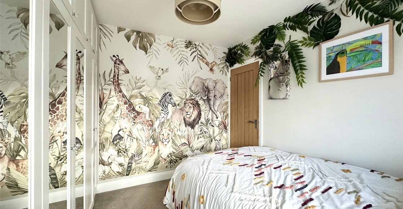 3 bedroom house for sale in Swanscombe | Robinson Jackson