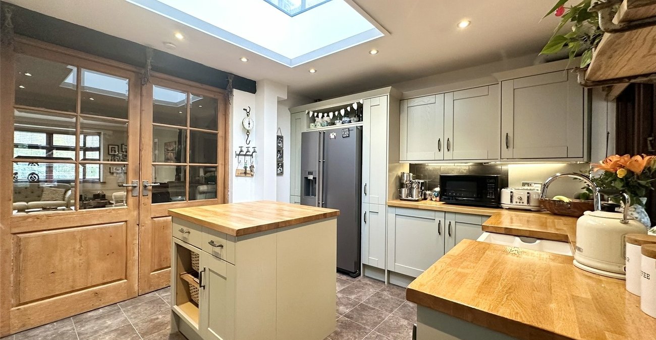 3 bedroom house for sale in Swanscombe | Robinson Jackson