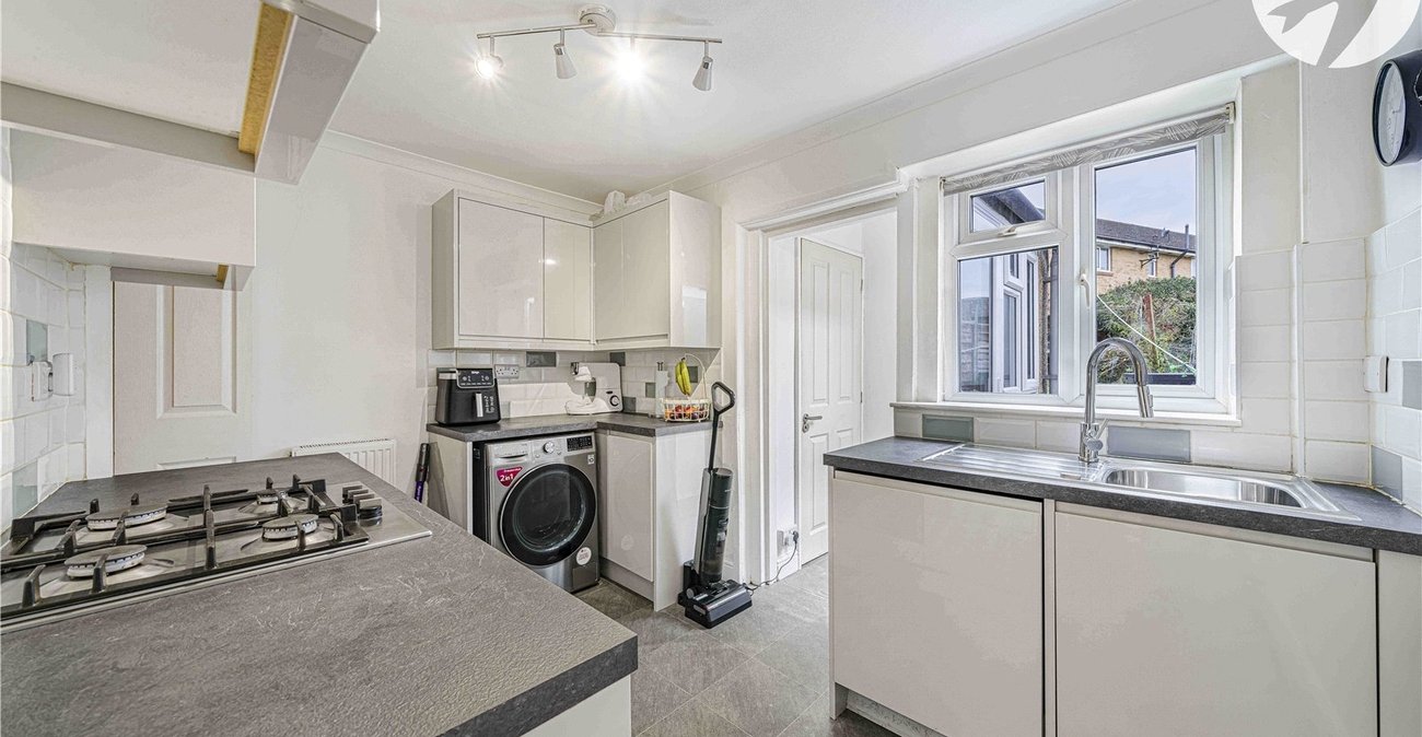 2 bedroom house for sale in Swanscombe | Robinson Jackson