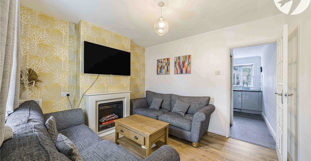 2 bedroom house for sale in Swanscombe | Robinson Jackson