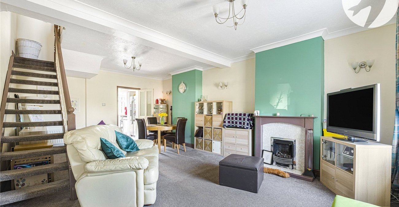 2 bedroom house for sale in Swanscombe | Robinson Jackson