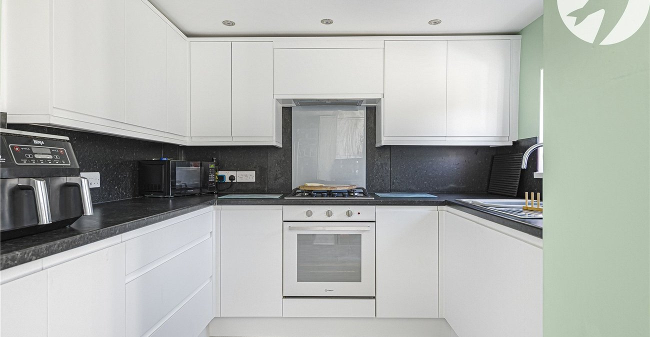 2 bedroom house for sale in Swanscombe | Robinson Jackson