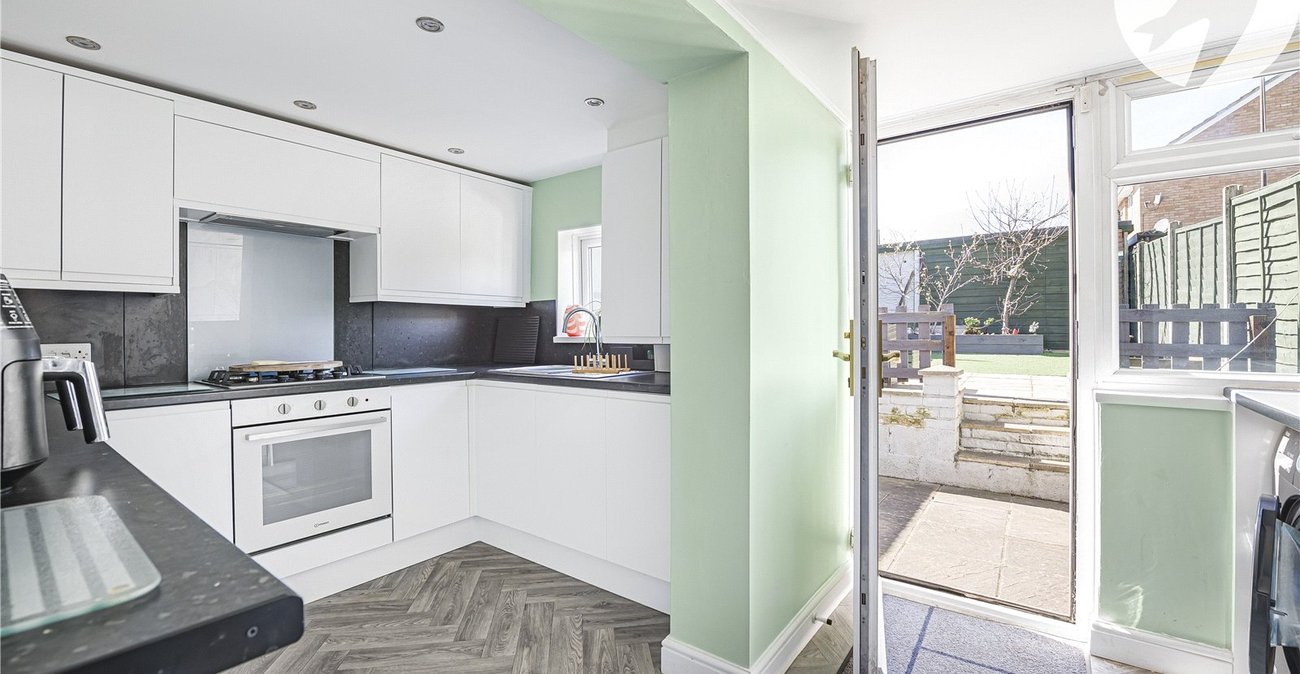 2 bedroom house for sale in Swanscombe | Robinson Jackson