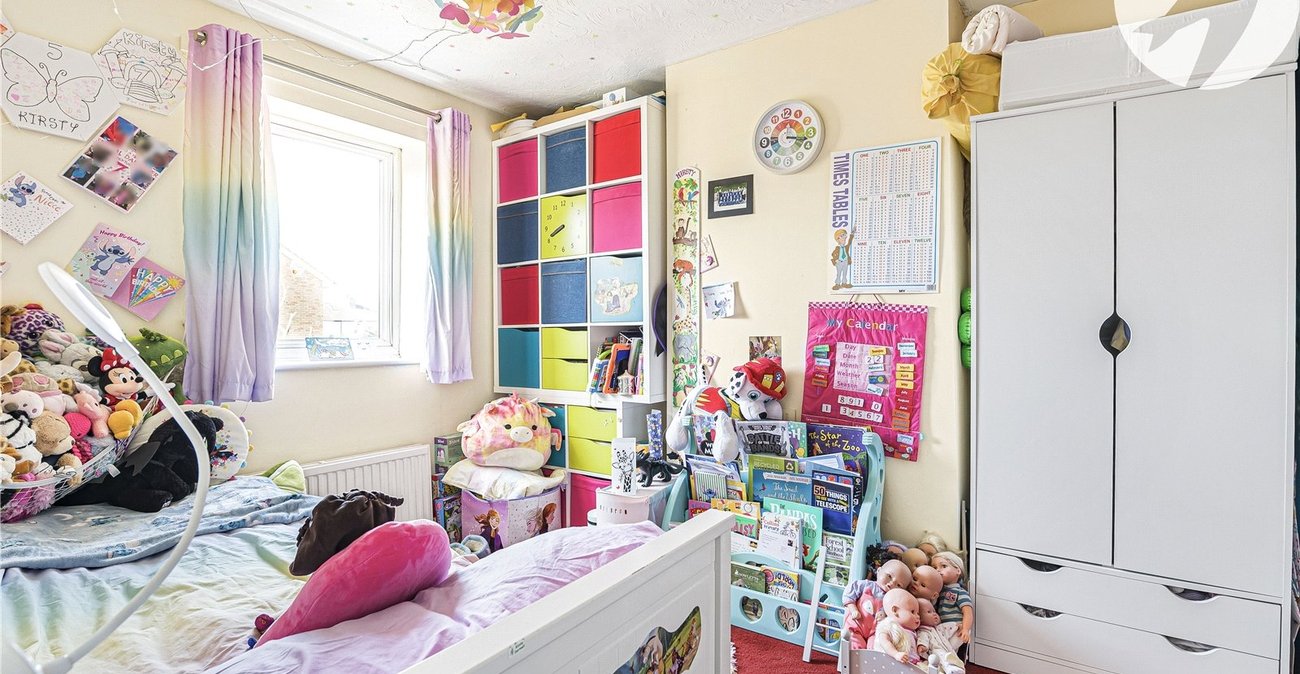 2 bedroom house for sale in Swanscombe | Robinson Jackson