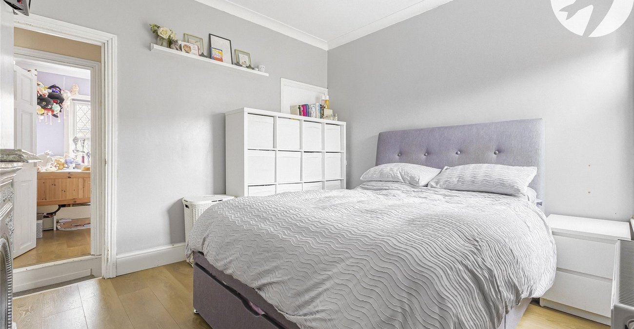 2 bedroom house for sale in Northfleet | Robinson Michael & Jackson