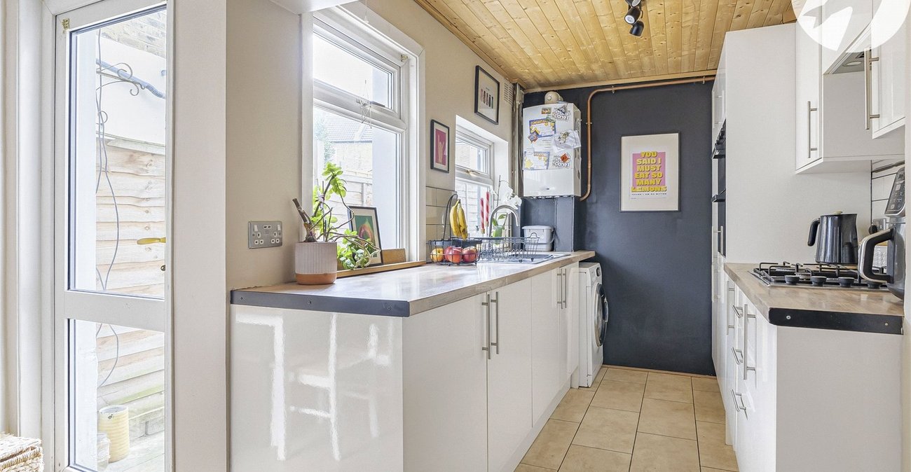 2 bedroom house for sale in Northfleet | Robinson Michael & Jackson