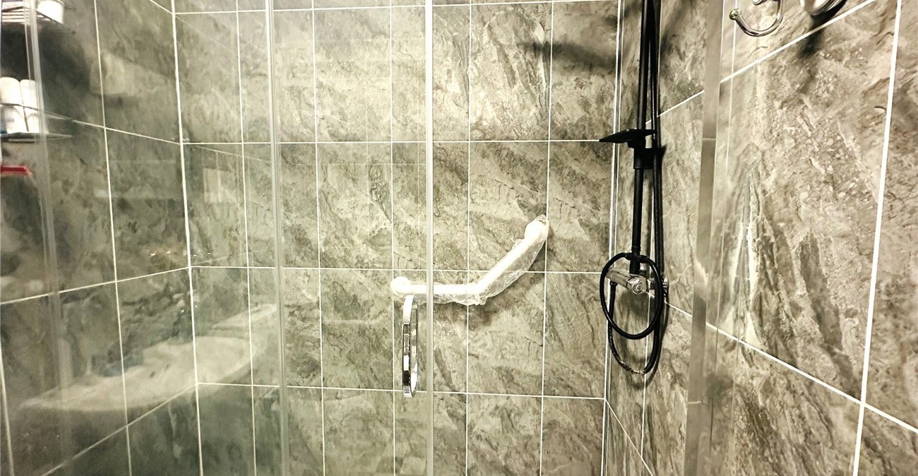 1 bedroom property for sale in Culverley Road | Robinson Jackson