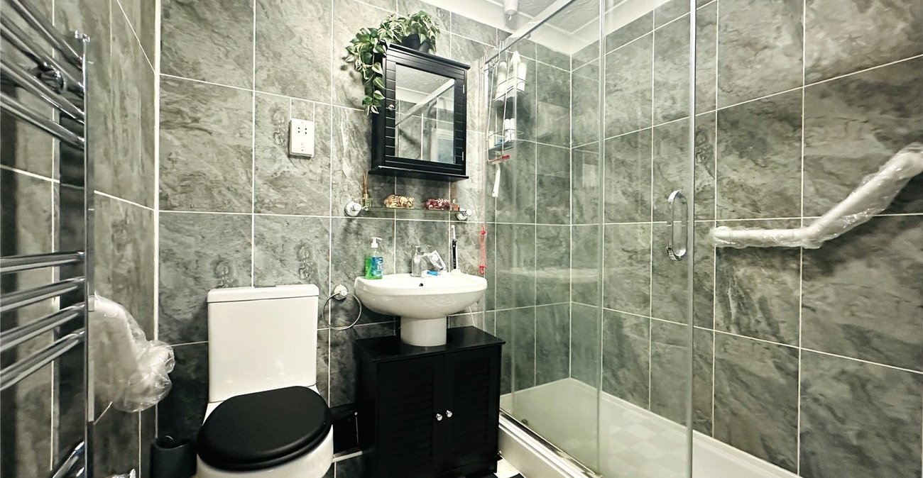 1 bedroom property for sale in Culverley Road | Robinson Jackson