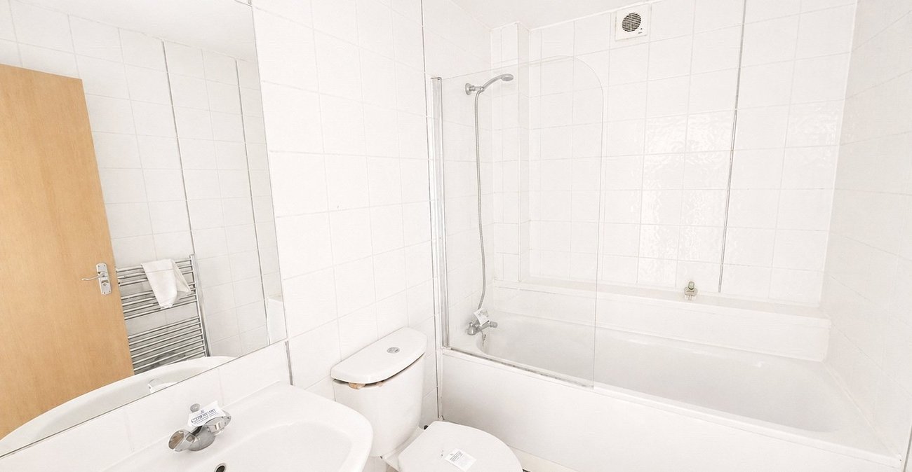1 bedroom property for sale in London | Robinson Jackson