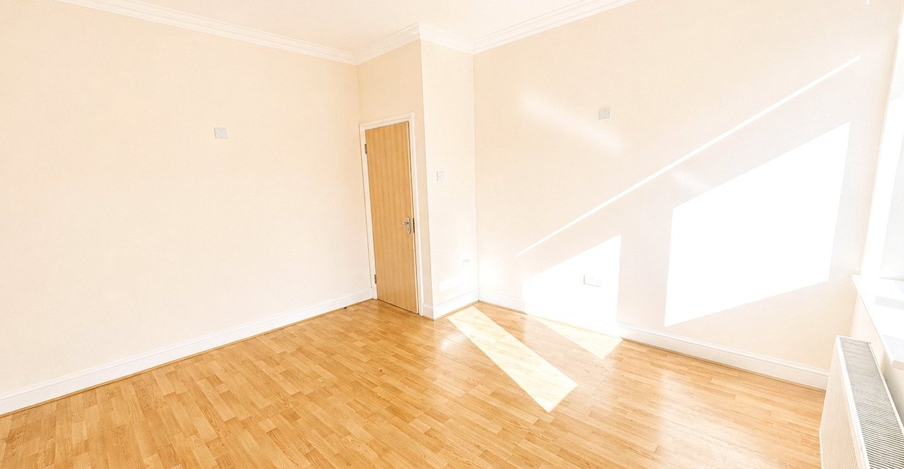 1 bedroom property for sale in London | Robinson Jackson
