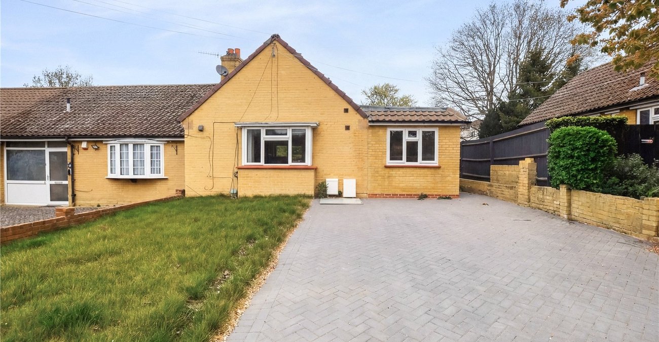 3 bedroom bungalow for sale in Bexley | Robinson Jackson