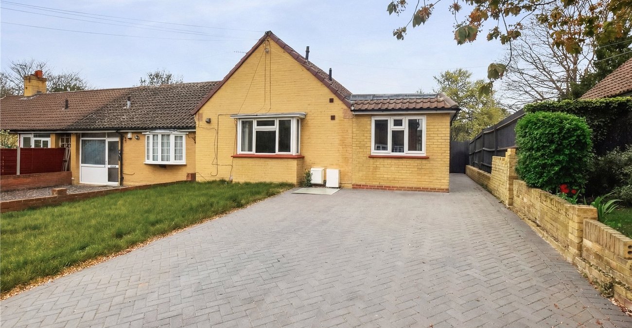 3 bedroom bungalow for sale in Bexley | Robinson Jackson