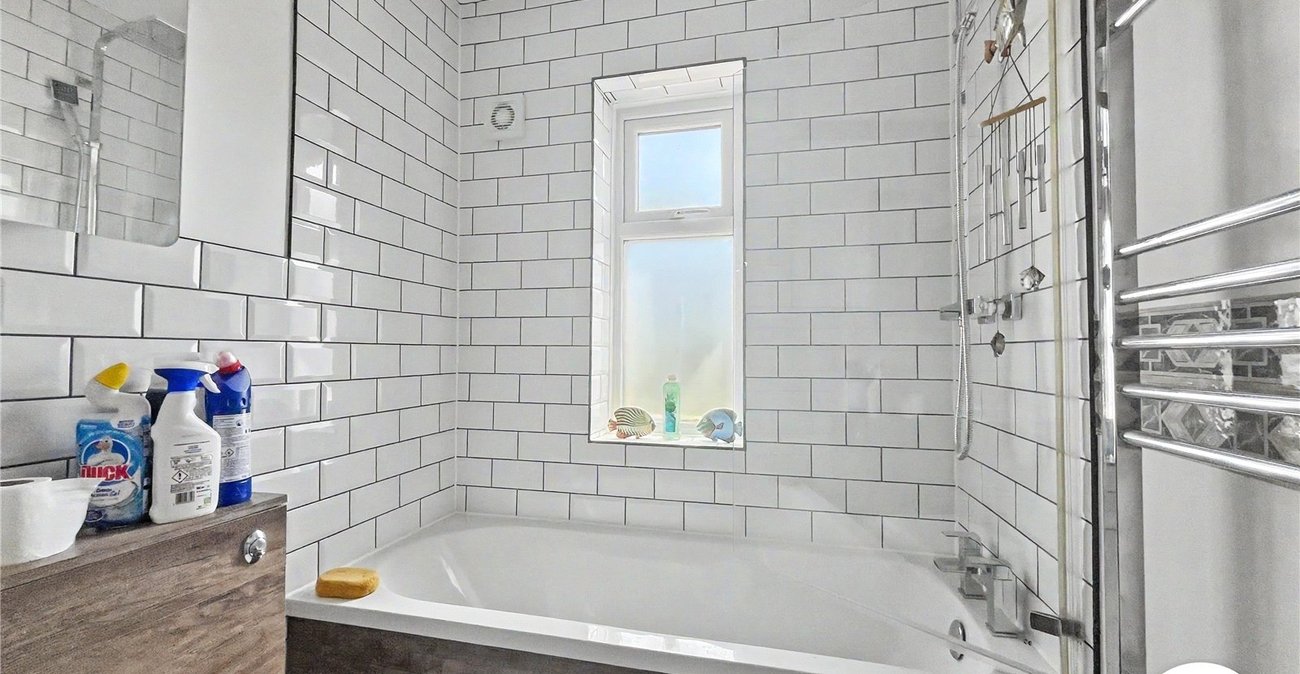2 bedroom house for sale in Sittingbourne | Robinson Michael & Jackson