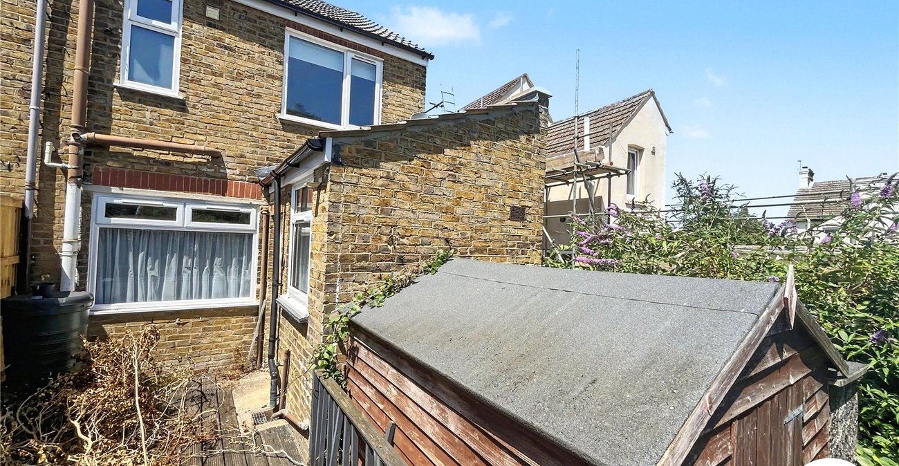 2 bedroom house for sale in Sittingbourne | Robinson Michael & Jackson