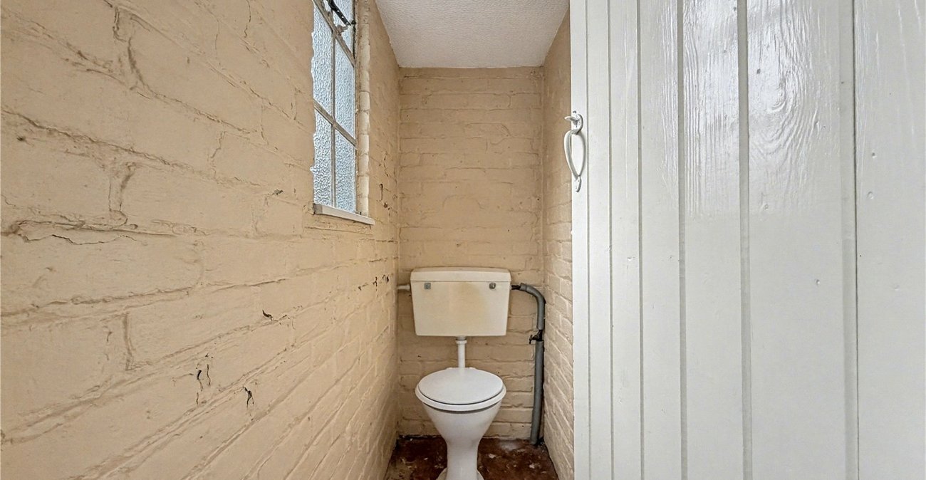 2 bedroom house for sale in Twydall | Robinson Michael & Jackson