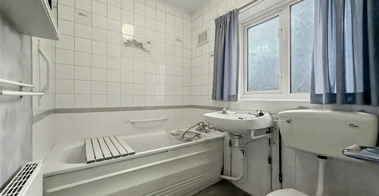 2 bedroom house for sale in Twydall | Robinson Michael & Jackson