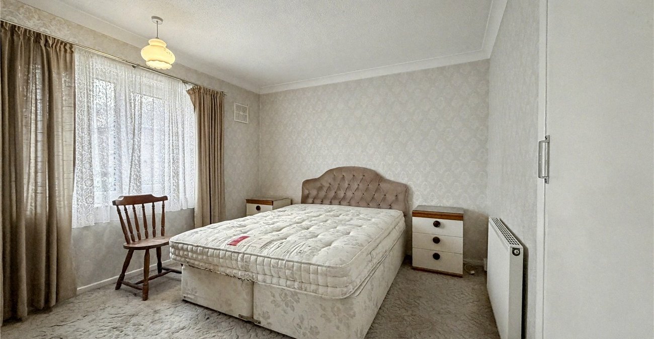 2 bedroom house for sale in Twydall | Robinson Michael & Jackson