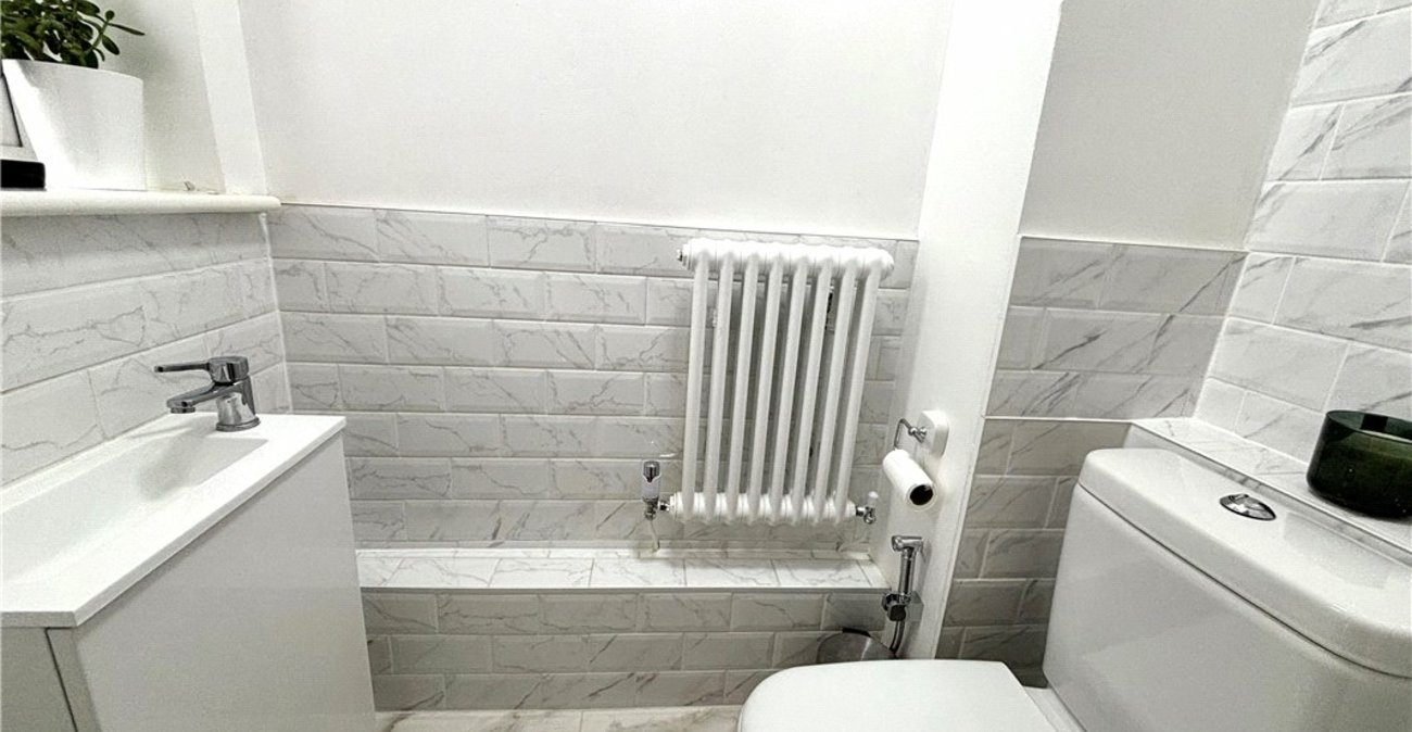 2 bedroom house for sale in St Mary Cray | Robinson Jackson