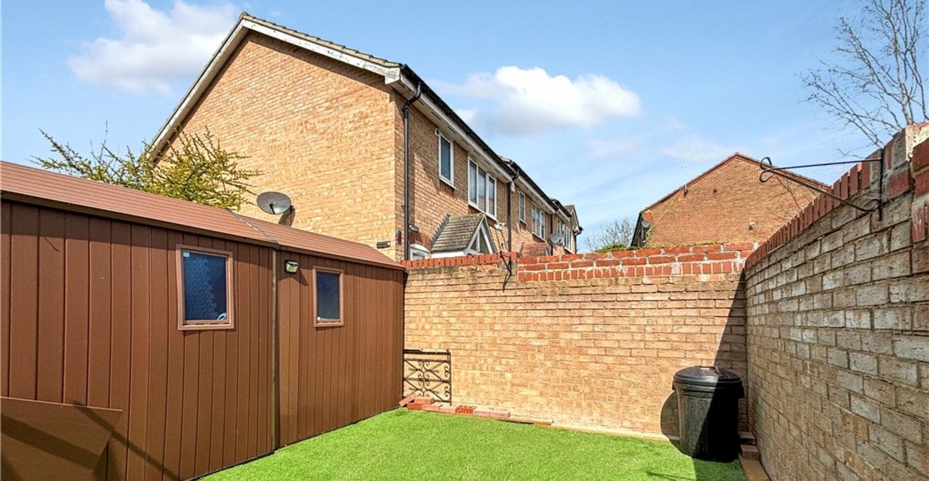 2 bedroom house for sale in St Mary Cray | Robinson Jackson