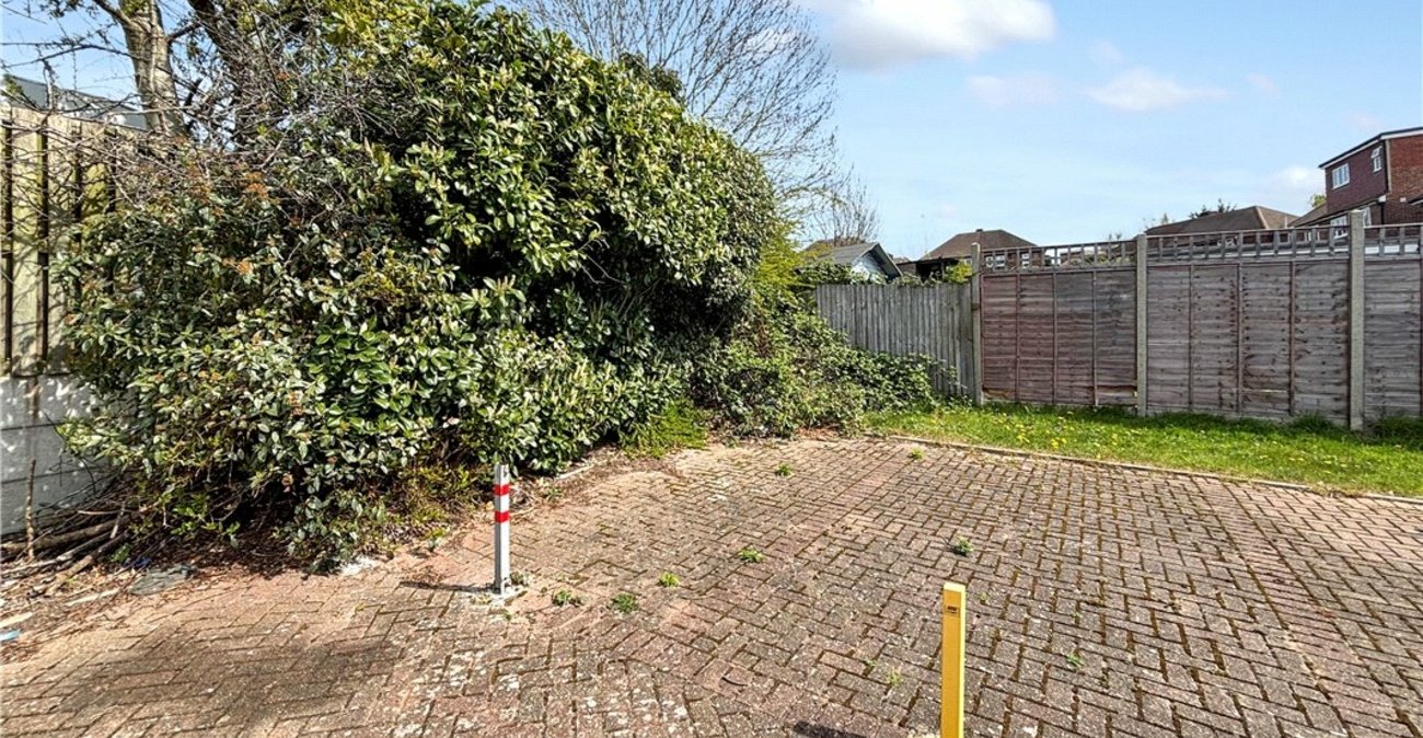 2 bedroom house for sale in St Mary Cray | Robinson Jackson