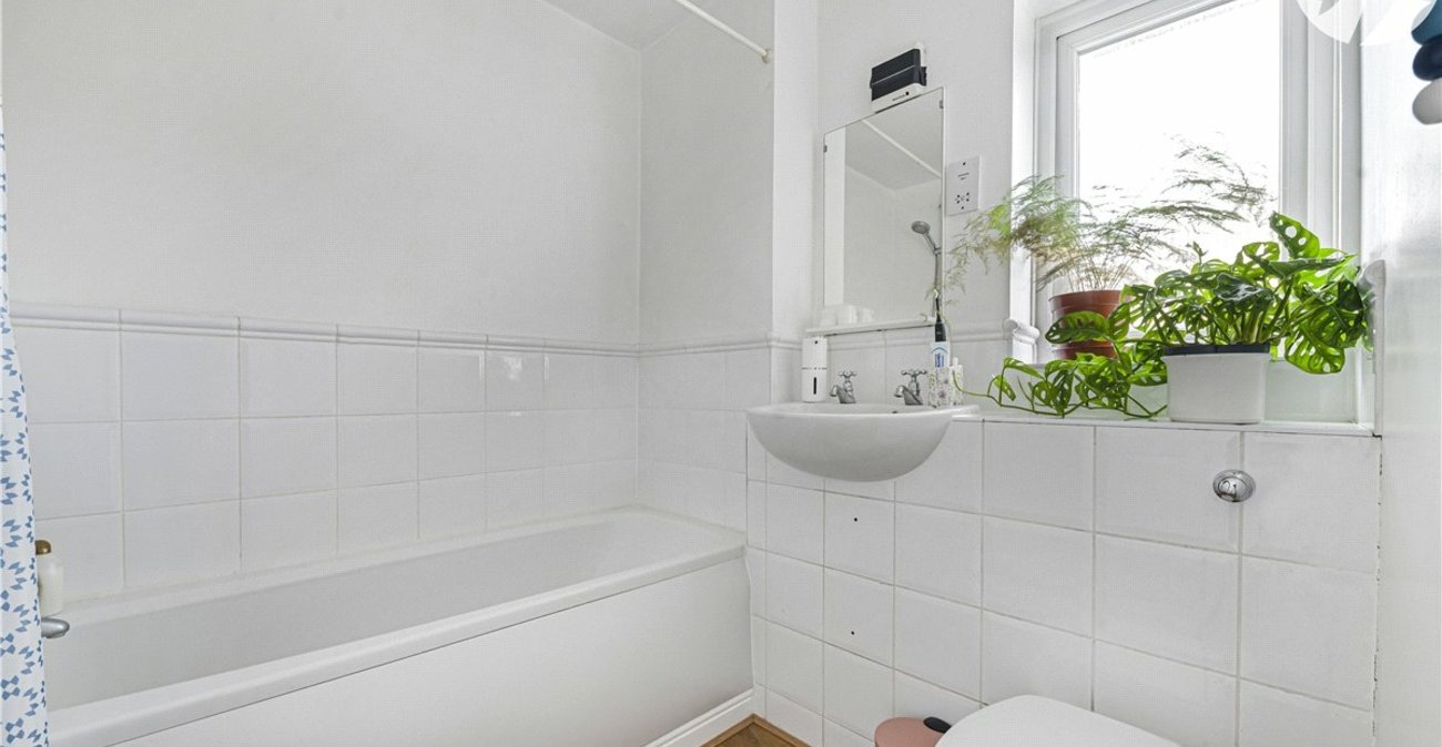 2 bedroom house for sale in St Mary Cray | Robinson Jackson