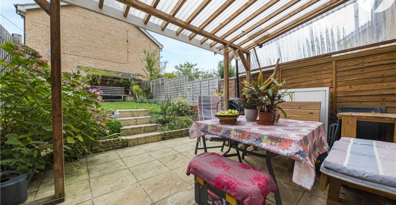 2 bedroom house for sale in St Mary Cray | Robinson Jackson